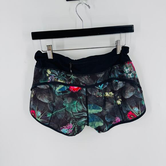 Lululemon Floral Run Speed Shorts Size 6 Black Tropical Print Activewear - Picture 2 of 5